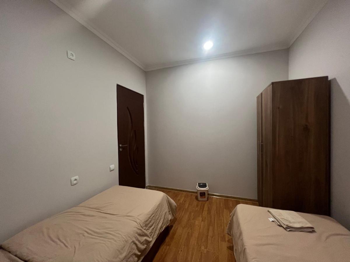 فندق يريفانفي  N1 Guest Hause المظهر الخارجي الصورة